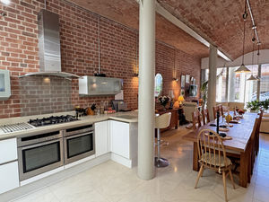 Photo 17- click for photo gallery